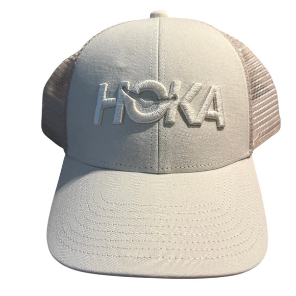 Hoka Core Logo Trucker Hat White Unisex Mesh Snapback New With Tags - Picture 1 of 5